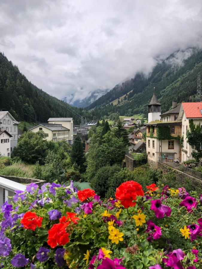 Alpine Haus Daire Göschenen Dış mekan fotoğraf