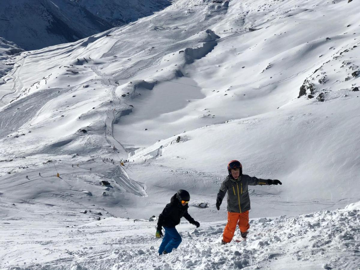 Alpine Haus Daire Göschenen Dış mekan fotoğraf